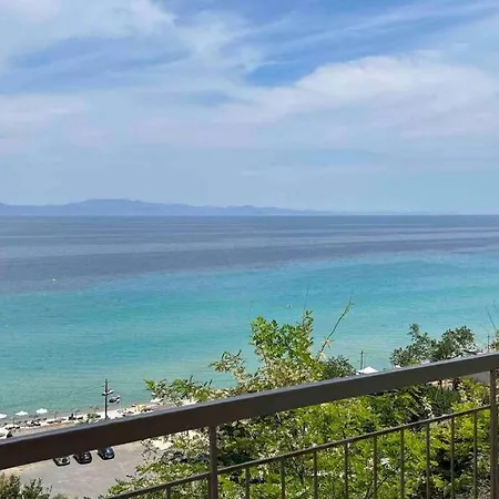 Holiday home Enchanting Sea View *